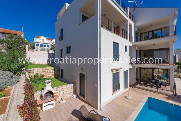Apartmán na prodej 76 m² – Brac