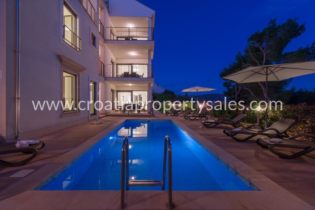 Appartement À vendre -  Brac