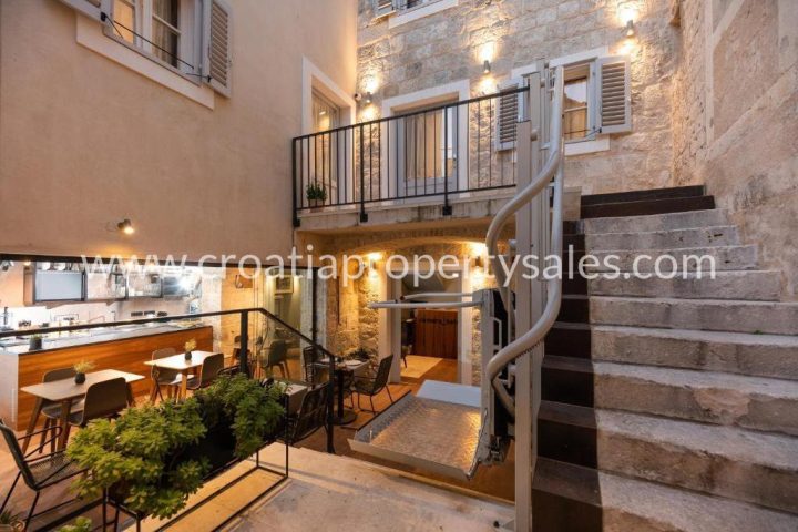 House for sale 350 m² – Split