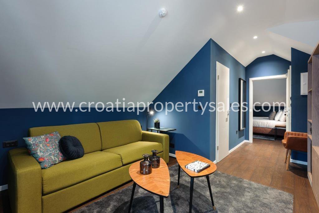 Casa In vendita - Splitsko-dalmatinska Split