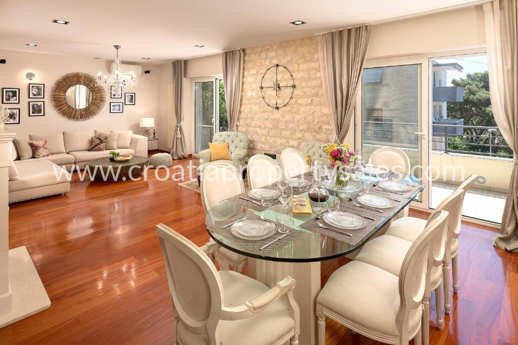 Casa In vendita - Splitsko-dalmatinska Split