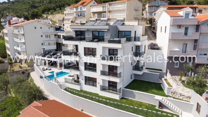 Casa in vendita 460 m² – Omis