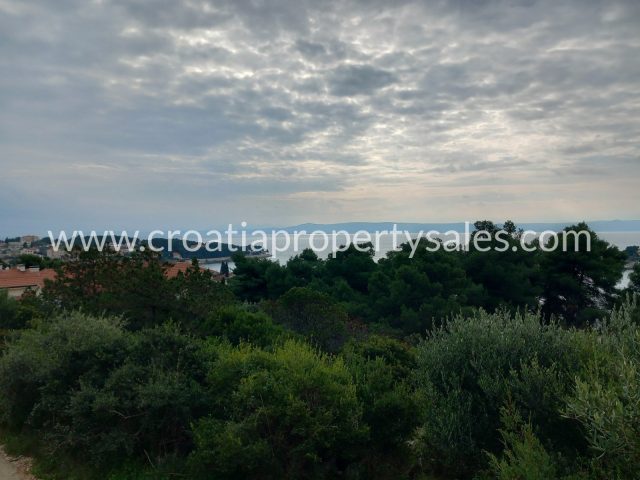 Terrain à vendre 1410 m² – Brac
