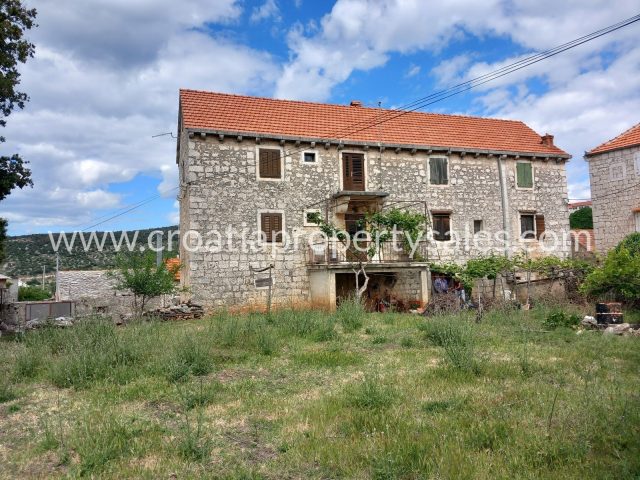 Hiša na predaj 250 m² – Brac