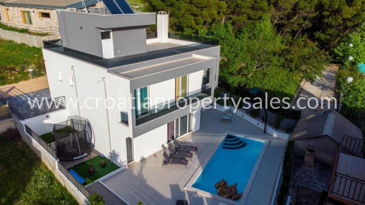 Casa in vendita 254 m² – Makarska