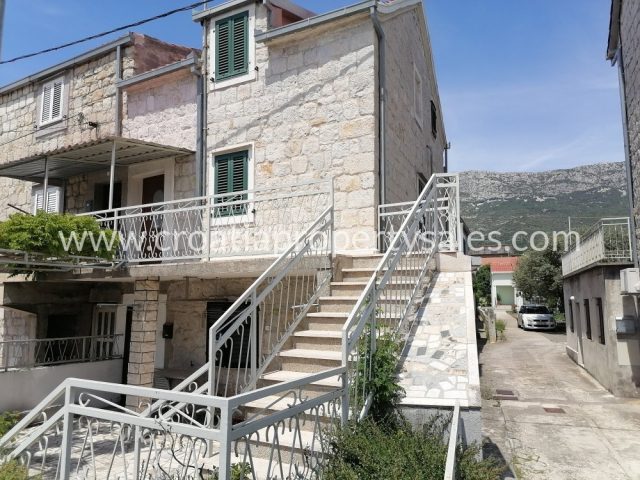 Casa in vendita 245 m² – Kastela