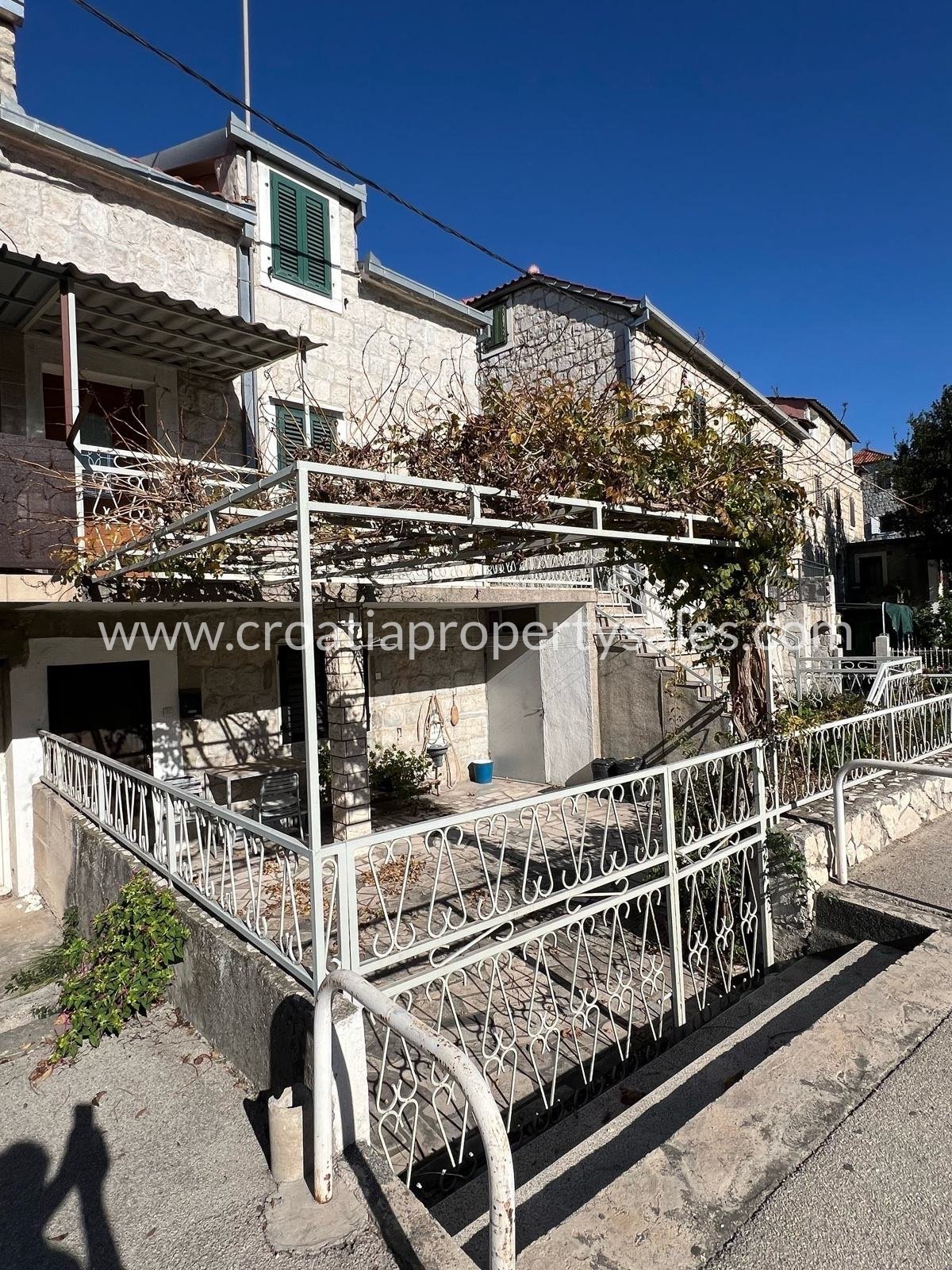 Dom Na sprzedaż -  Kastela