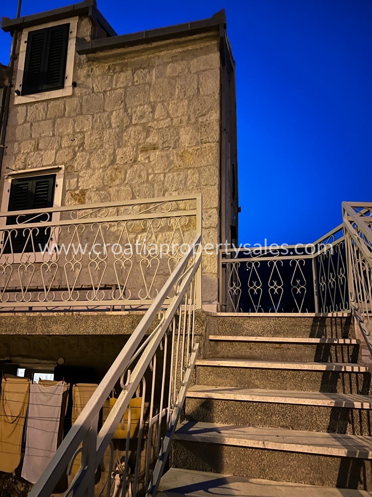 Dom Na sprzedaż -  Kastela
