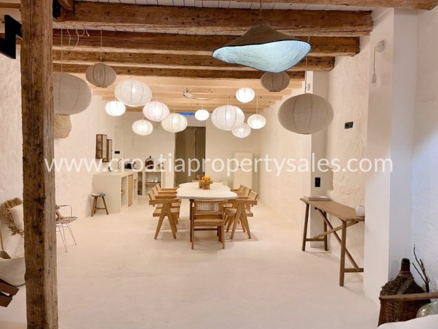 Maison à vendre 275 m² – Vis