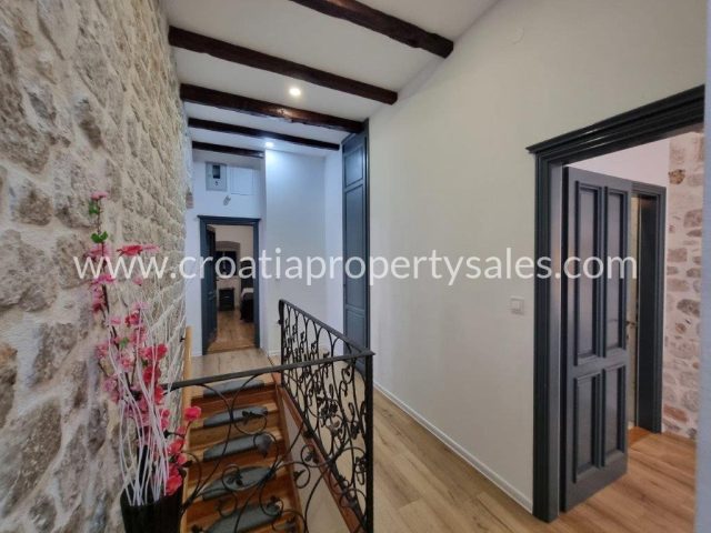 House For sale - šibensko-kninska šibenik - foto 2/14