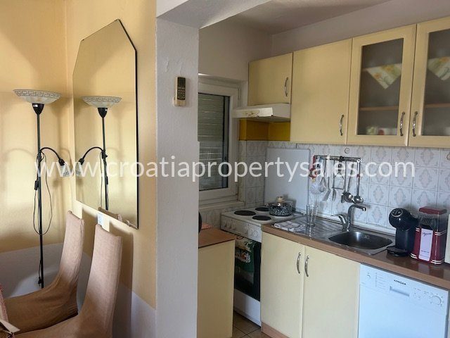 Flat For sale - Splitsko-dalmatinska Kaštela - foto 3/7