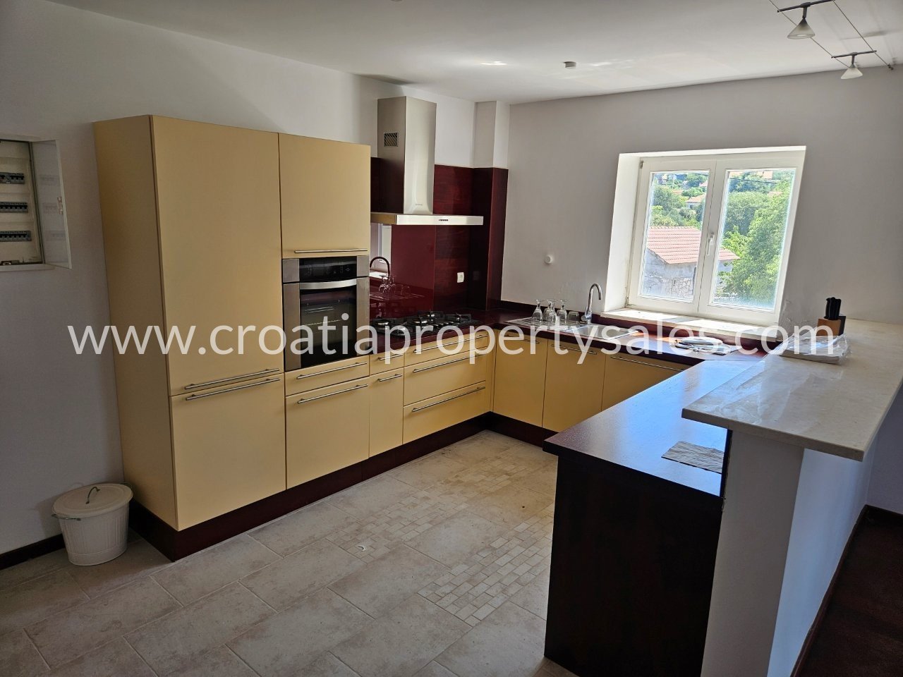 Casa In vendita -  Trogir/Ciovo