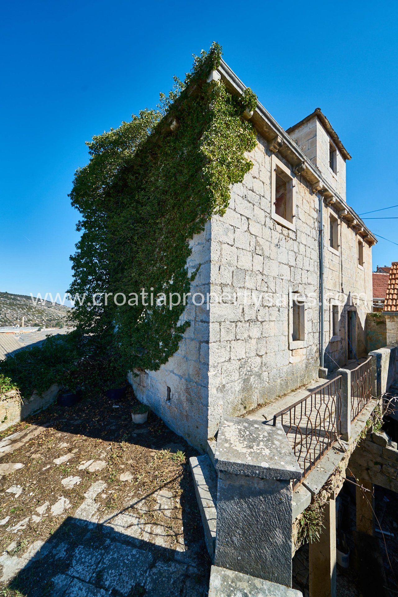 Kuća Na prodaju -  Brac