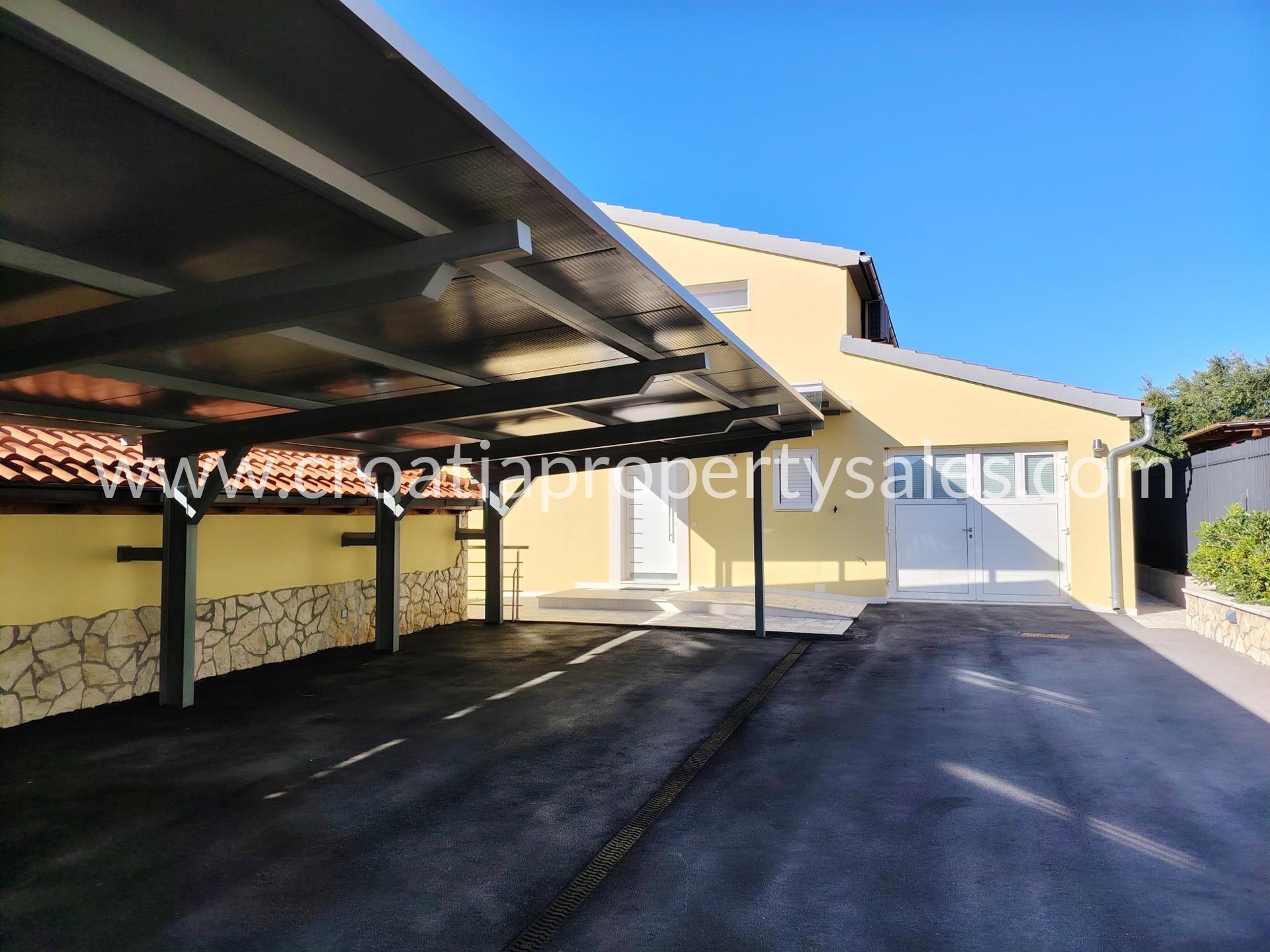 Casa In vendita -  Kastela