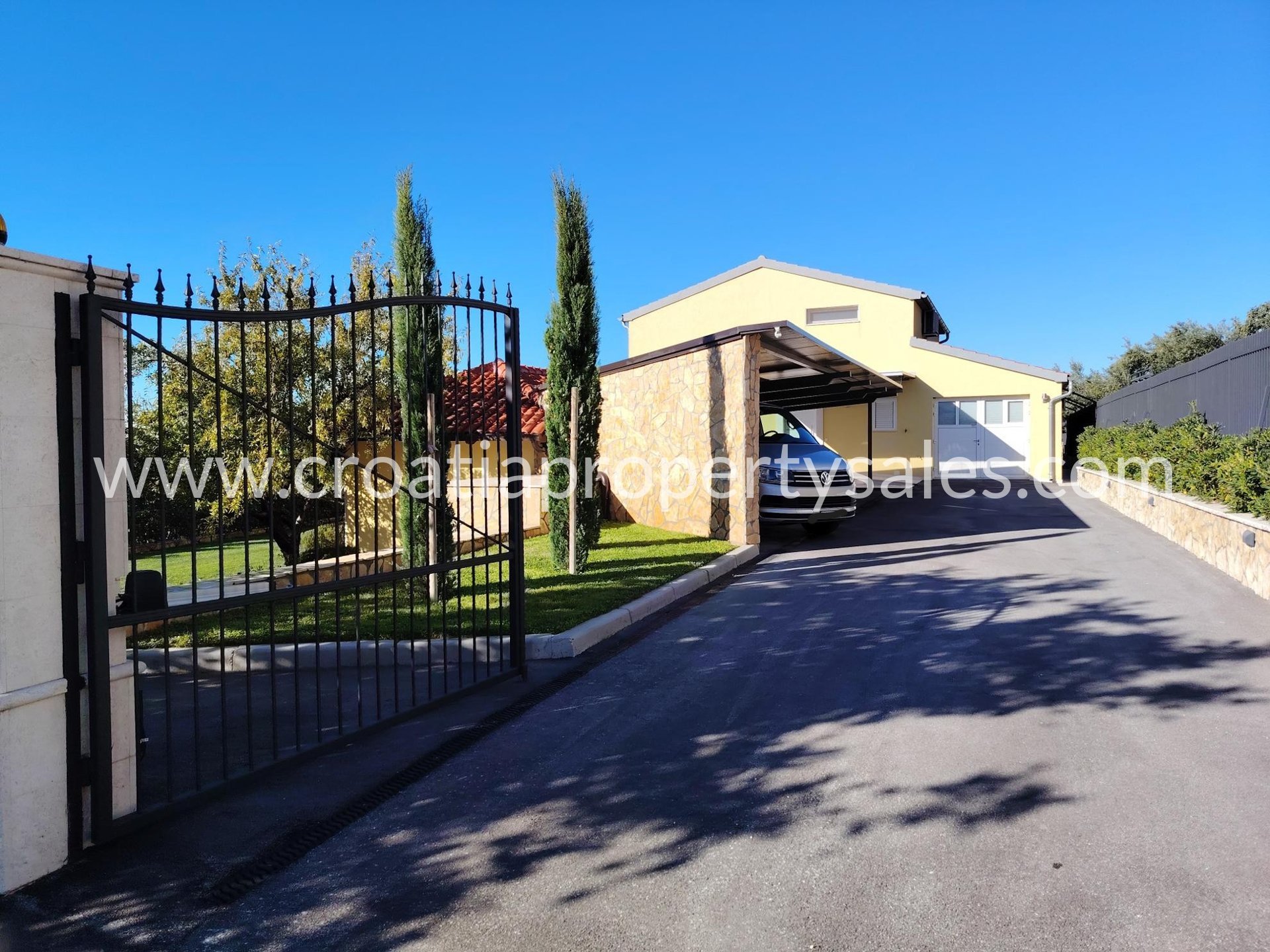 Casa In vendita -  Kastela
