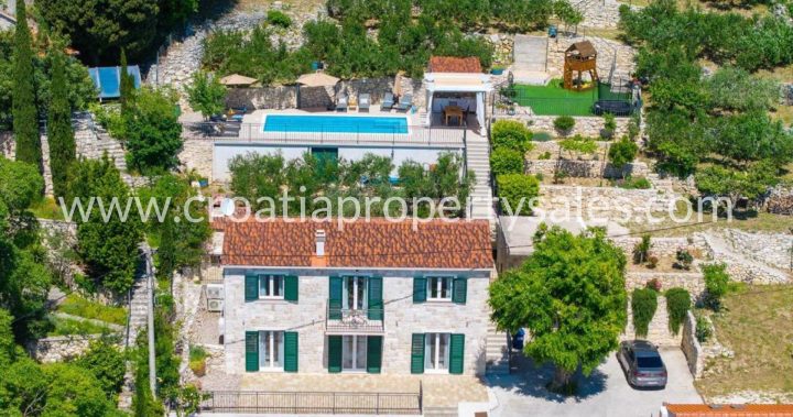 Dům na prodej 160 m² – Omis