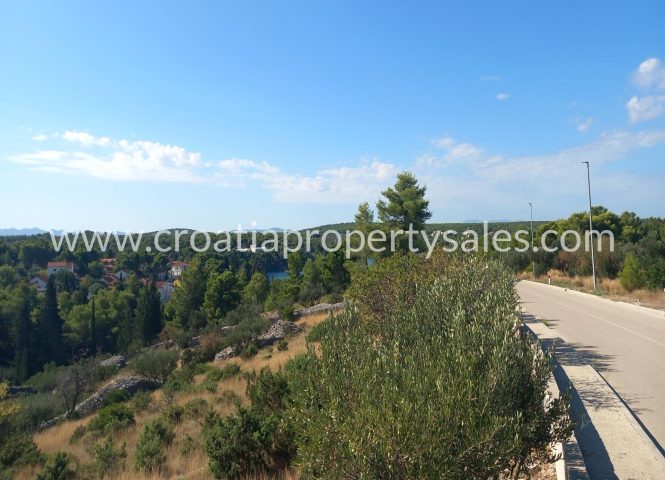 Pozemek na prodej 10930 m² – Brac