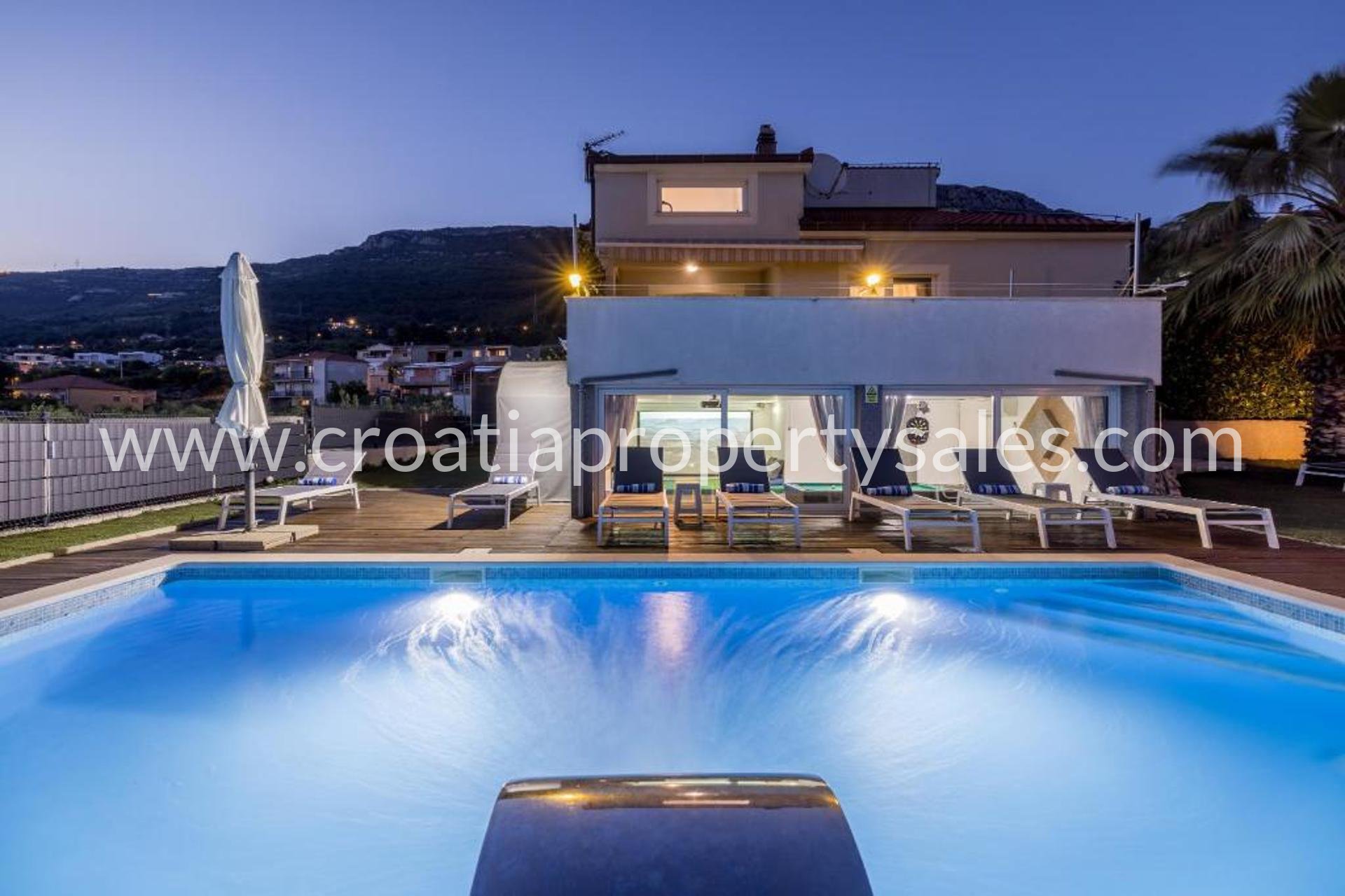 Casa In vendita -  Kastela