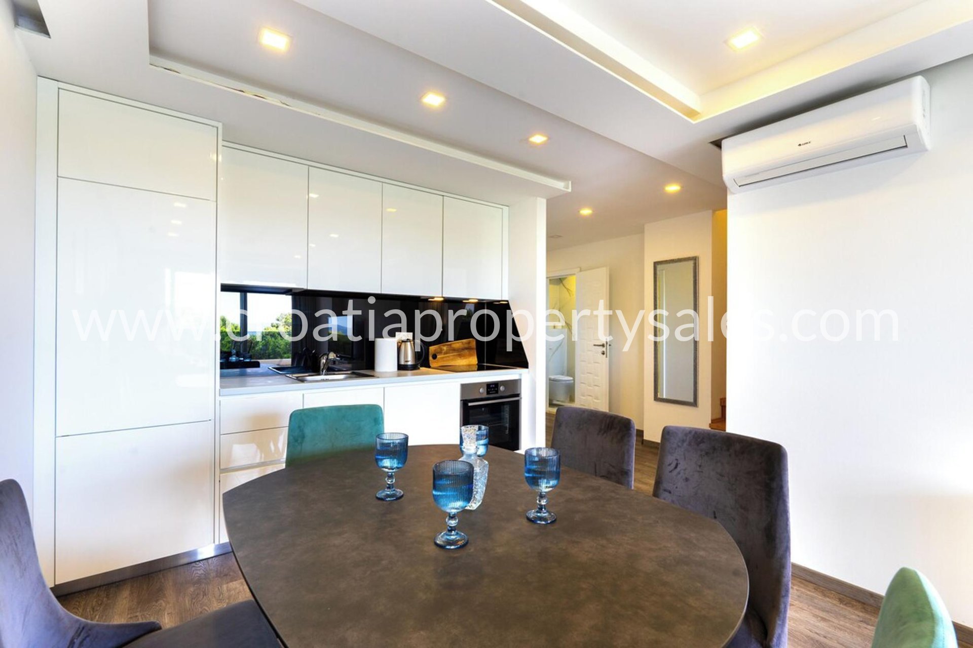 Appartamento In vendita - Splitsko-dalmatinska Makarska