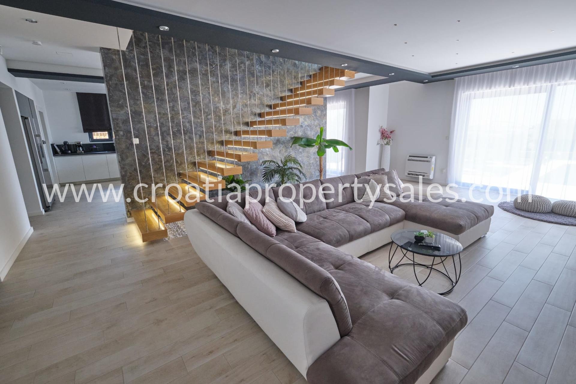 Casa In vendita -  Kastela