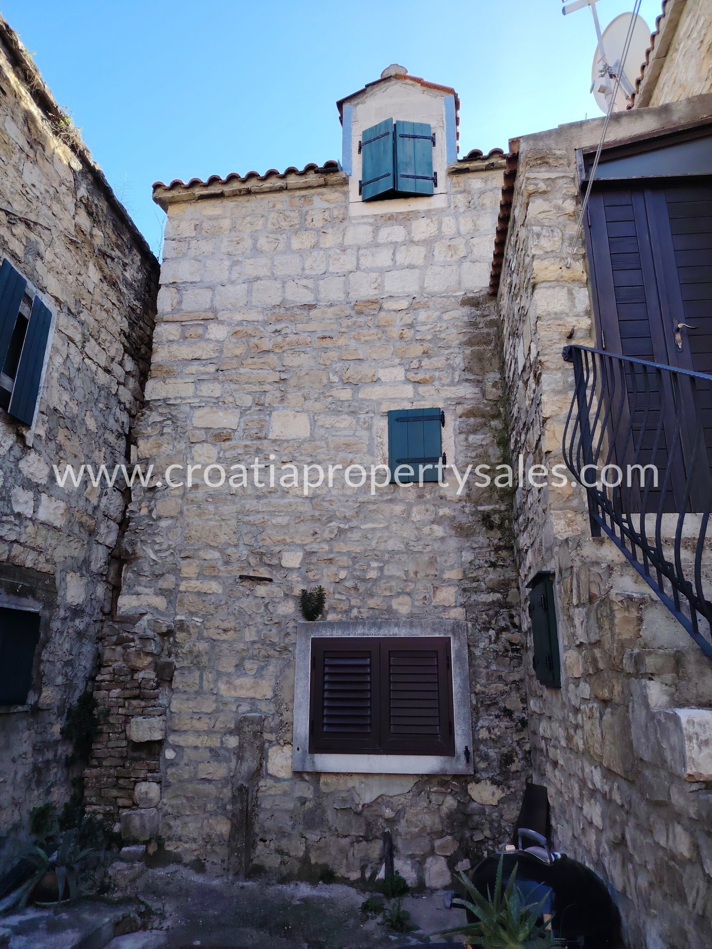 Dom Na sprzedaż -  Kastela