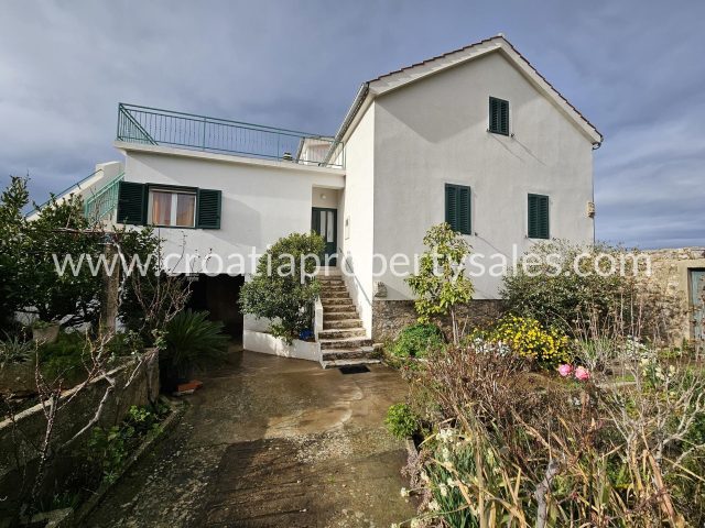Haus zu verkaufen 260 m² – Hvar
