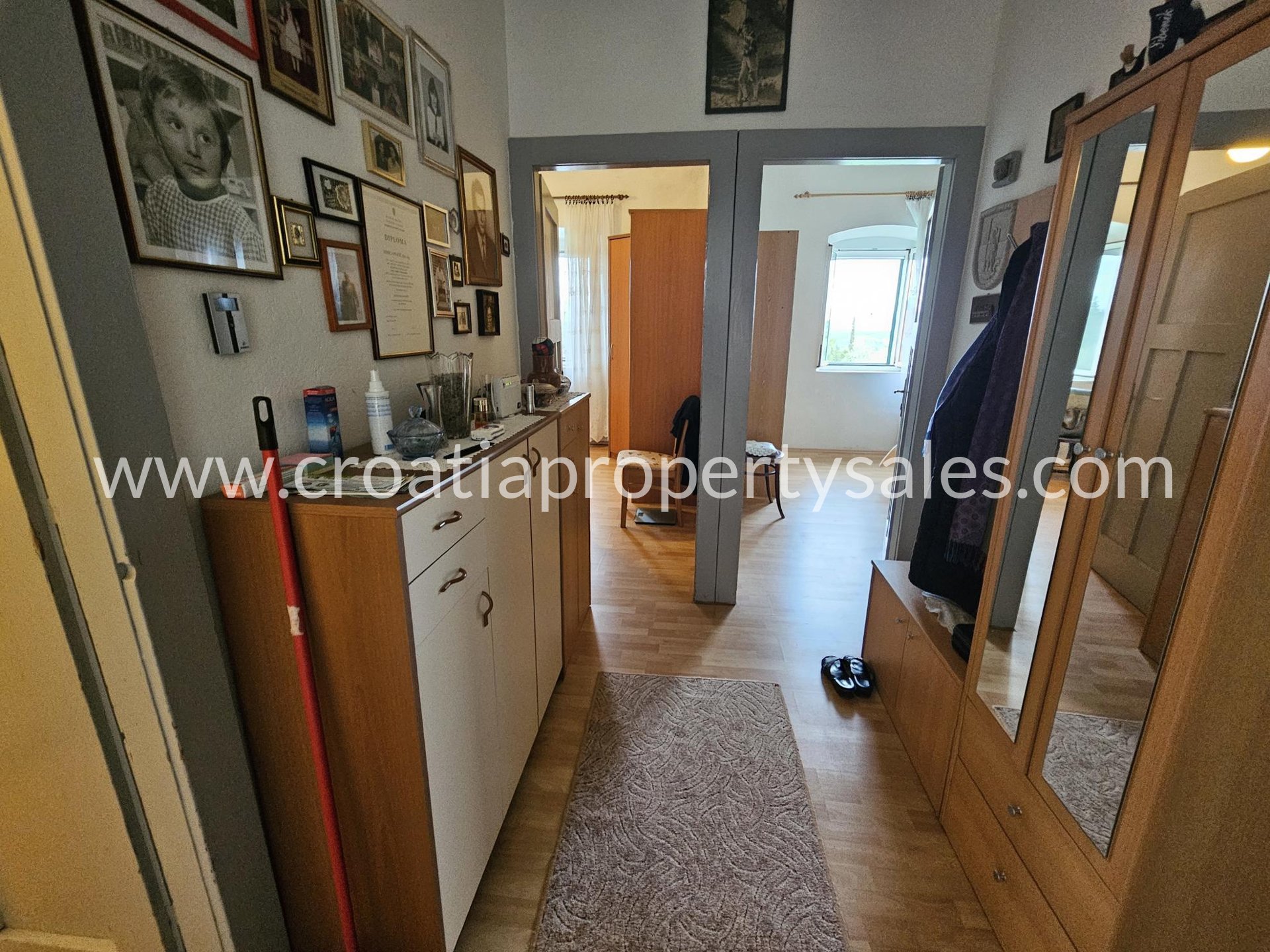 Kuća Na prodaju -  Hvar