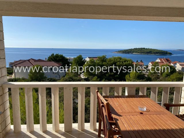 Hiša na predaj 198 m² – Rogoznica