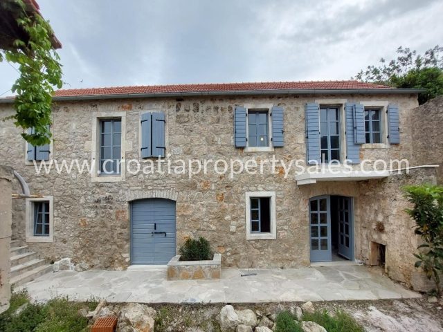 Casa in vendita 160 m² – Hvar