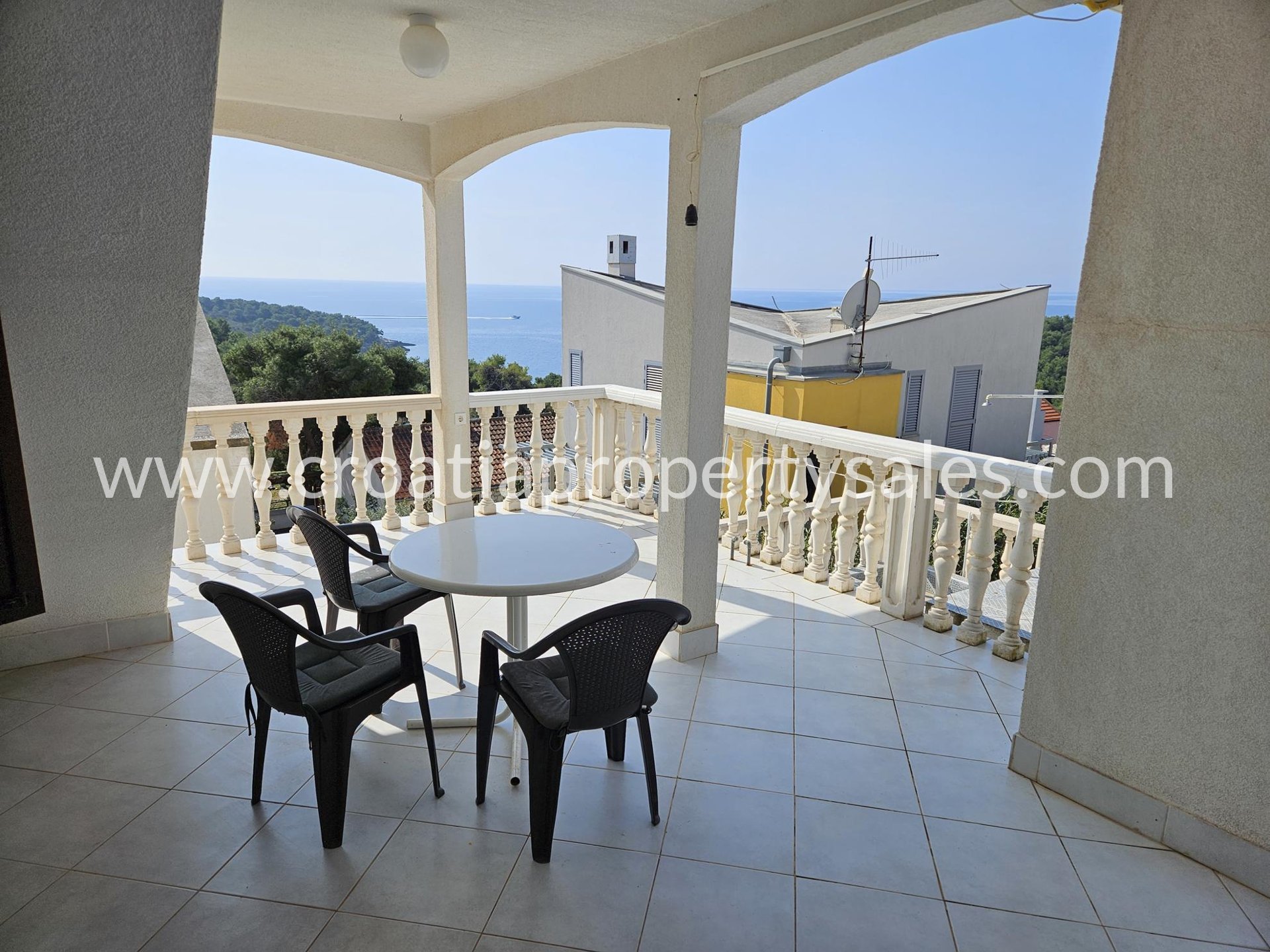 House For sale -  Vis