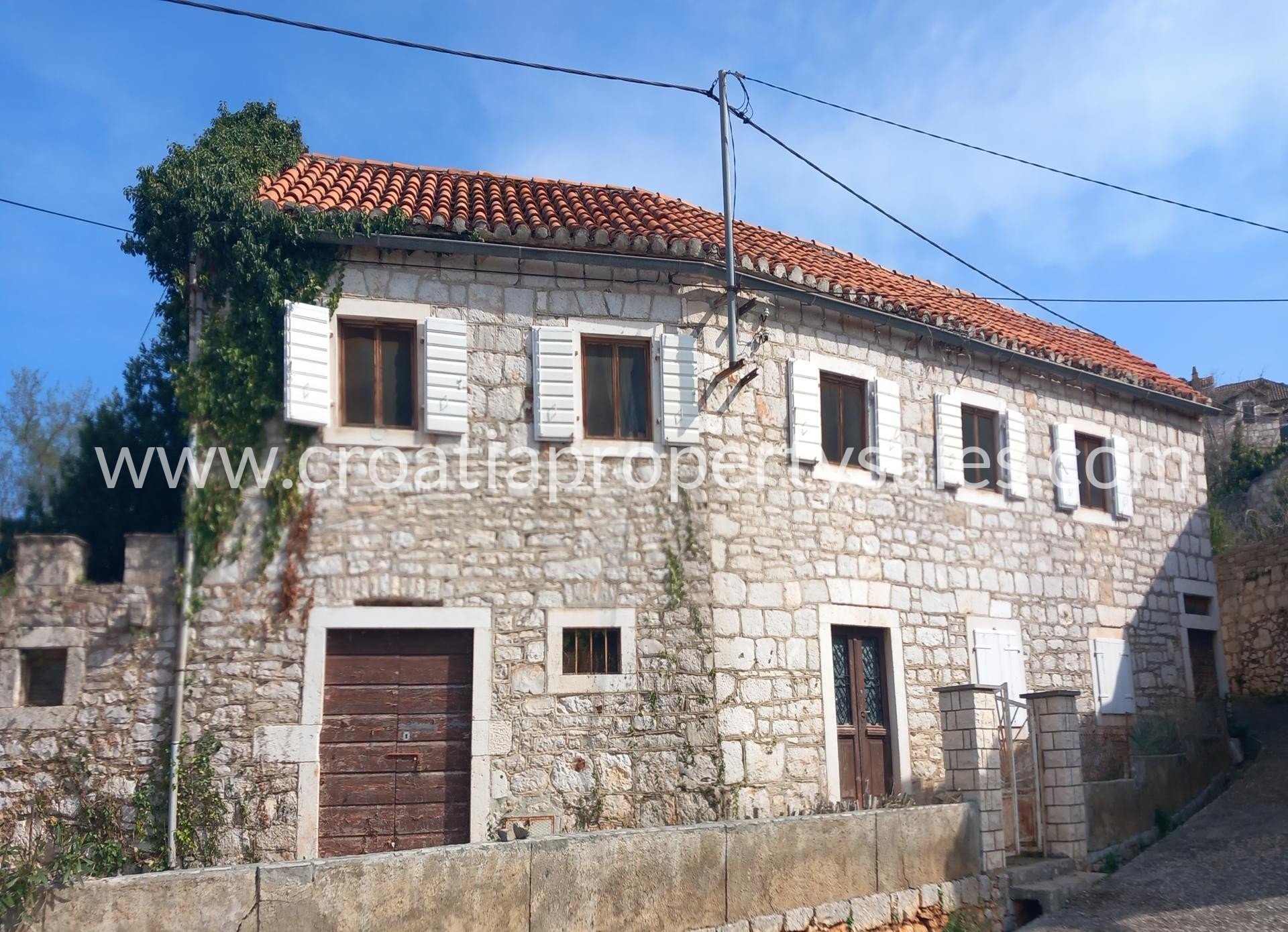 House For sale Brac