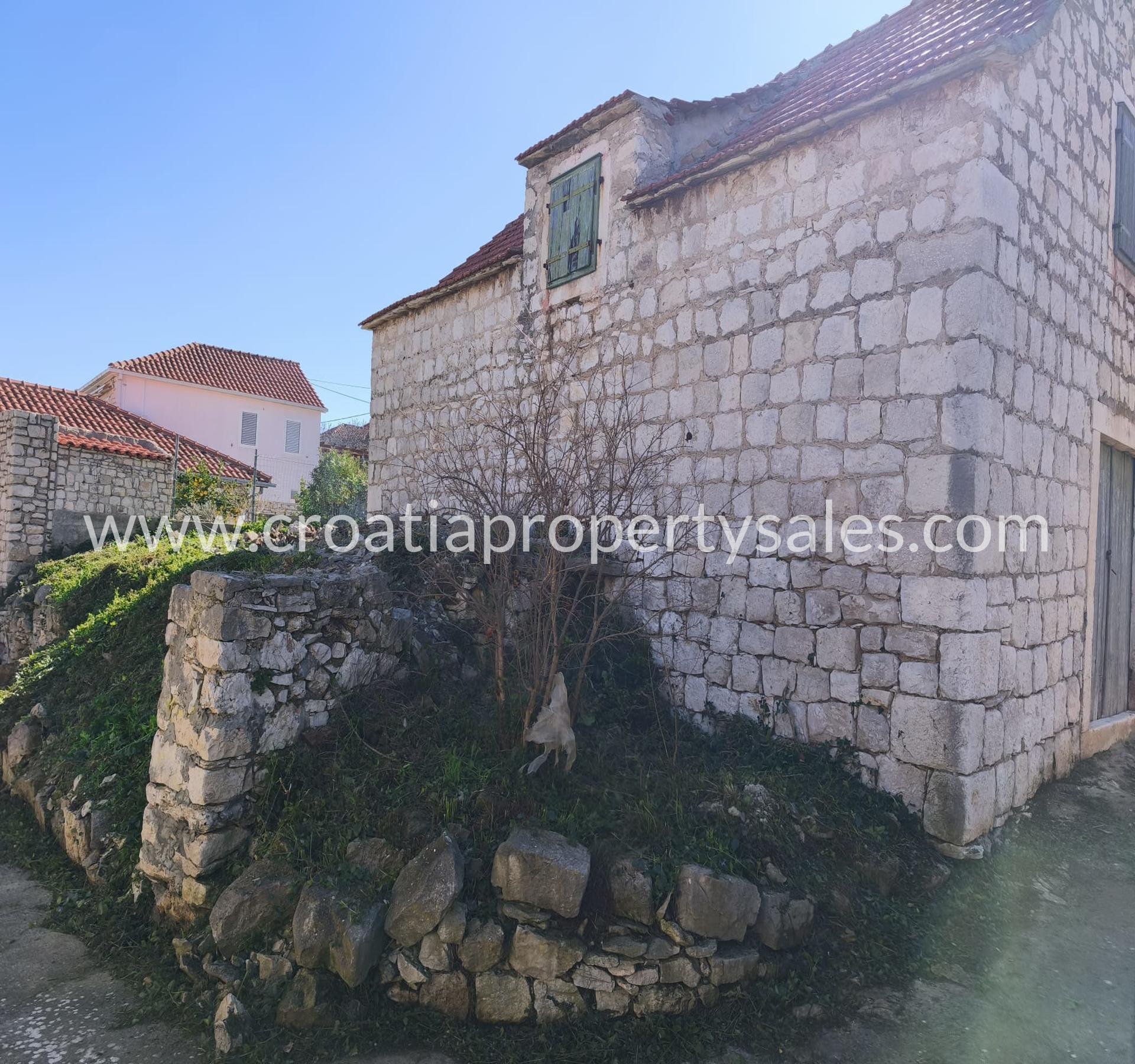 Kuća Na prodaju -  Brac