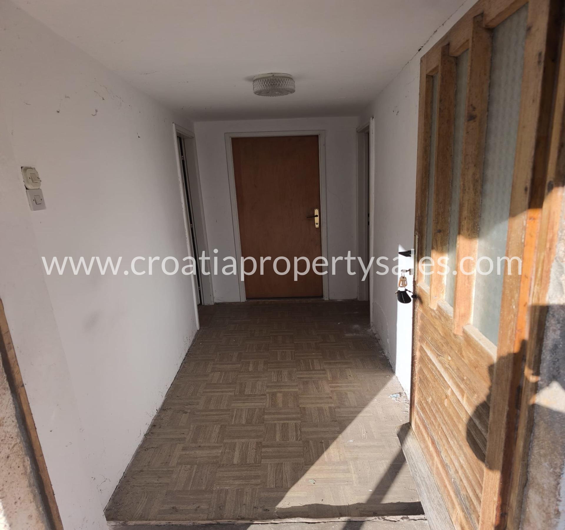 Kuća Na prodaju -  Brac