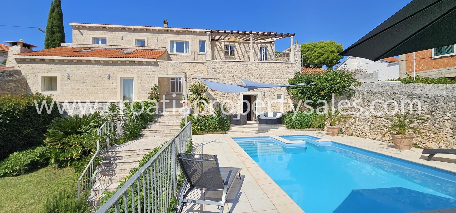 Casa In vendita - Brac - foto 1/14