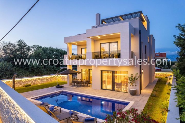 House for sale 370 m² – Zadar