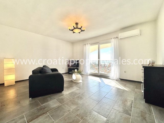 House For sale - Splitsko-dalmatinska Kaštela - foto 2/9