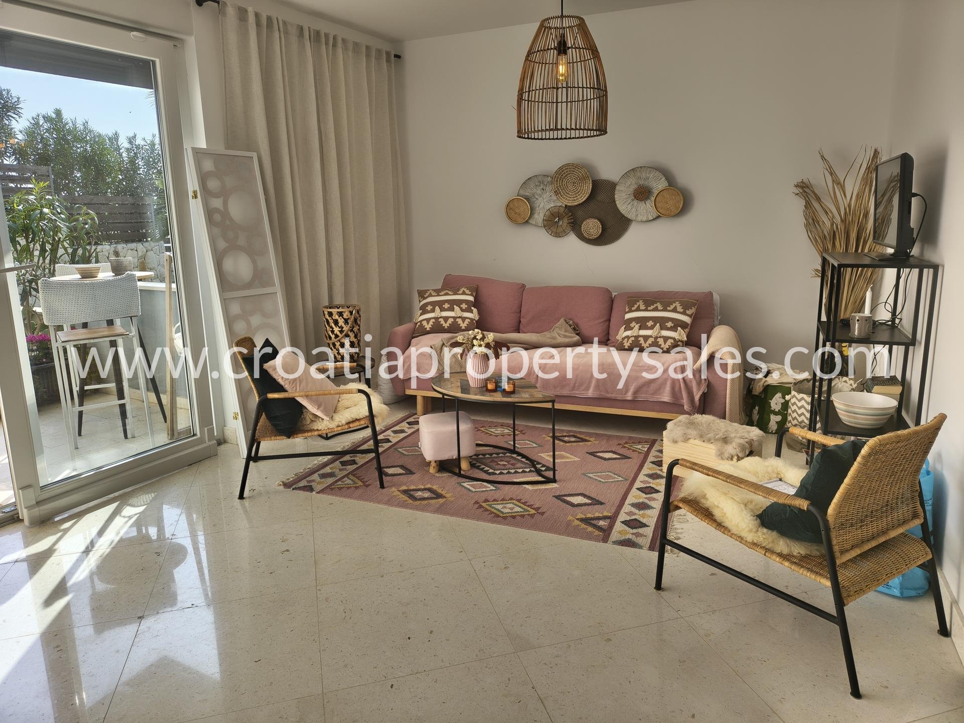 Apartma Na predaj -  Rogoznica