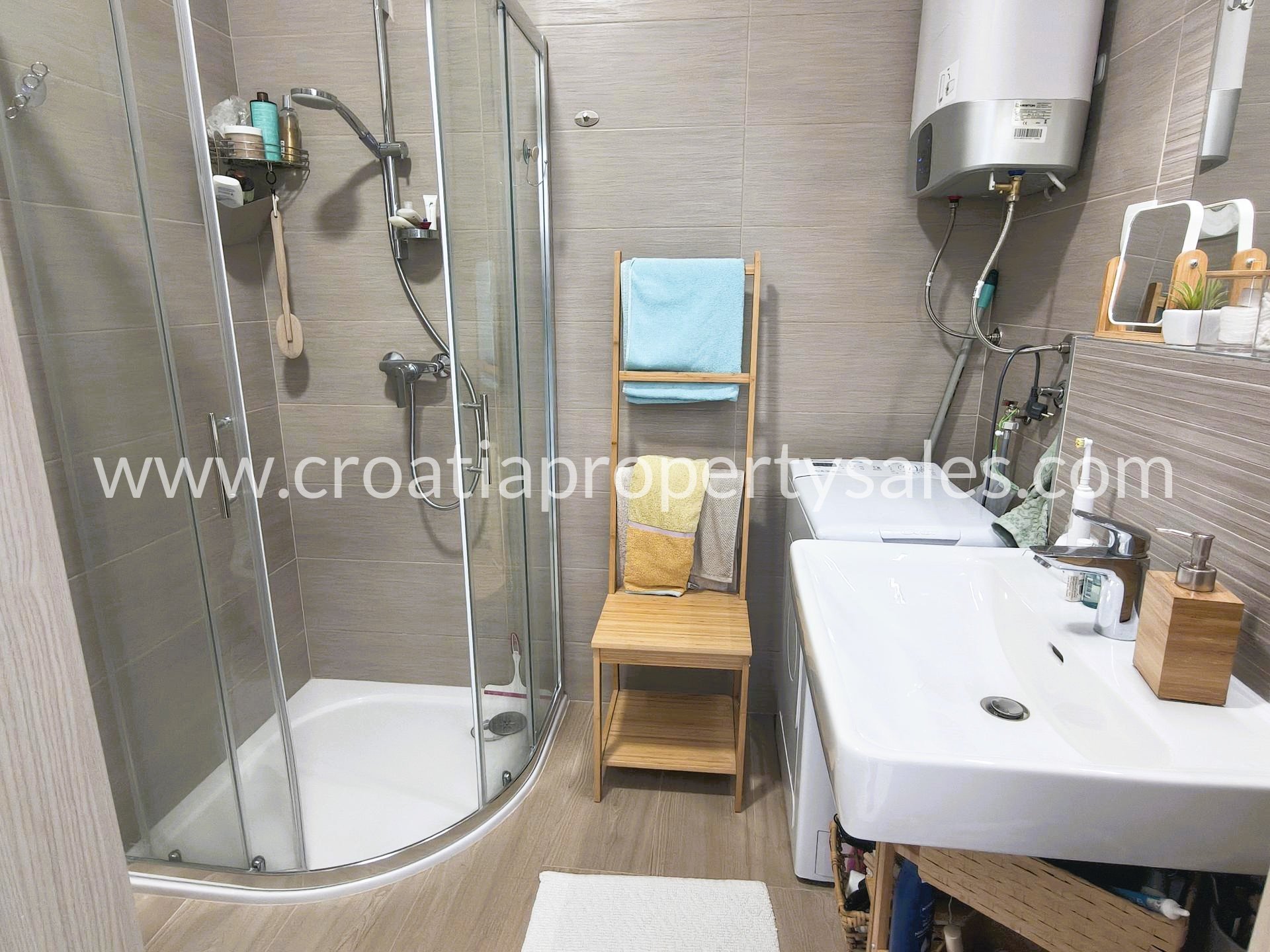 Apartma Na predaj -  Rogoznica