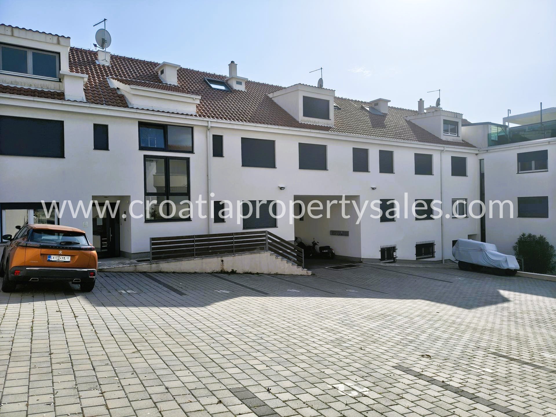 Apartma Na predaj -  Rogoznica