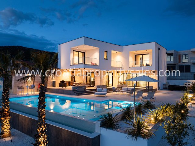 Casa in vendita 355 m² – Primosten