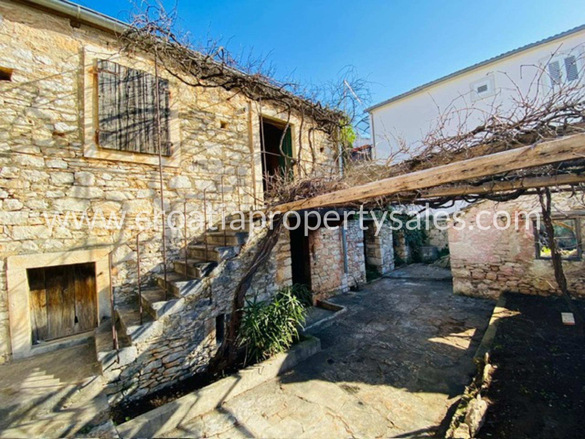 Kuća Na prodaju - Brac - foto 1/6