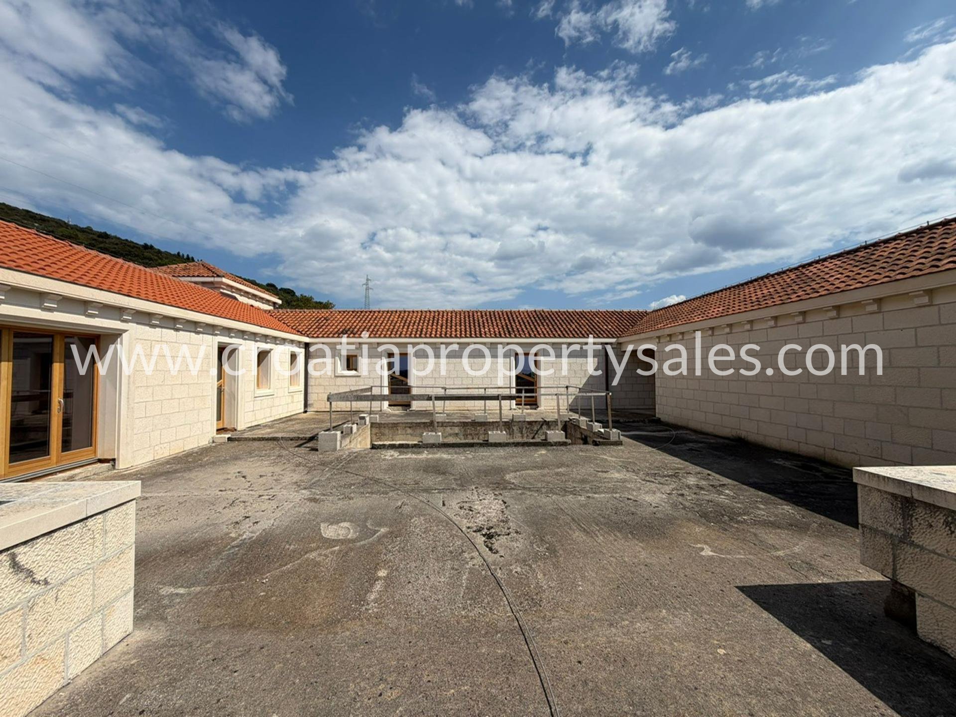Casa In vendita -  Brac