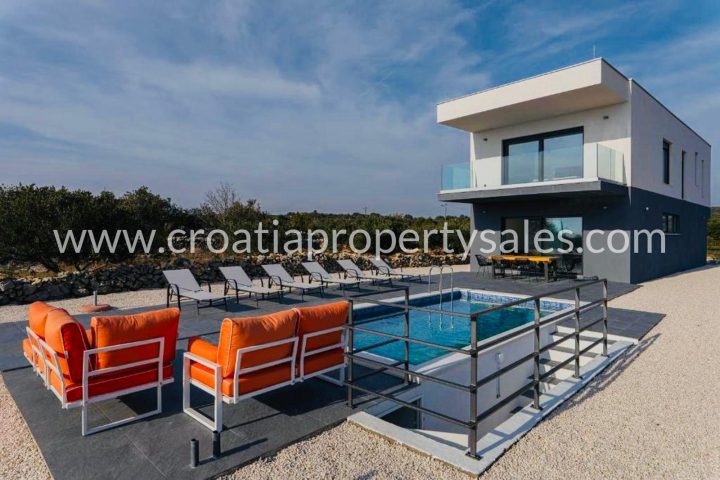 Dom na predaj 180 m² – Trogir/Ciovo