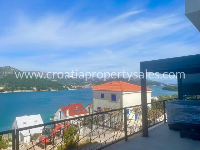 Stan na prodaju 107 m² – Trogir/Ciovo