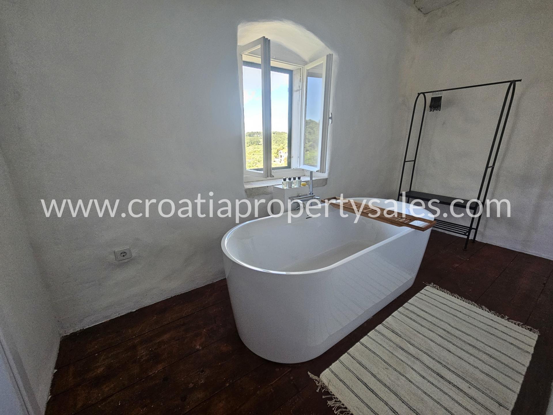 Casa In vendita -  Hvar