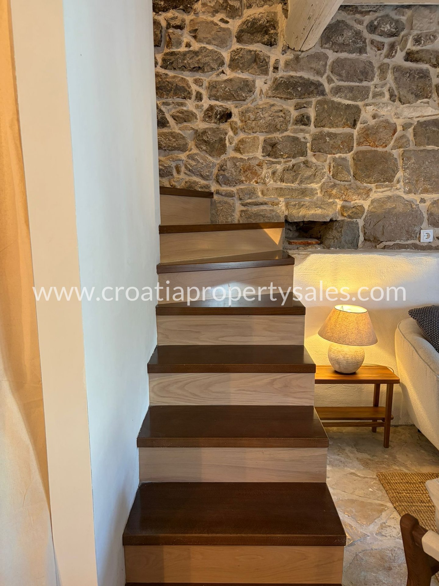 Casa In vendita -  Hvar