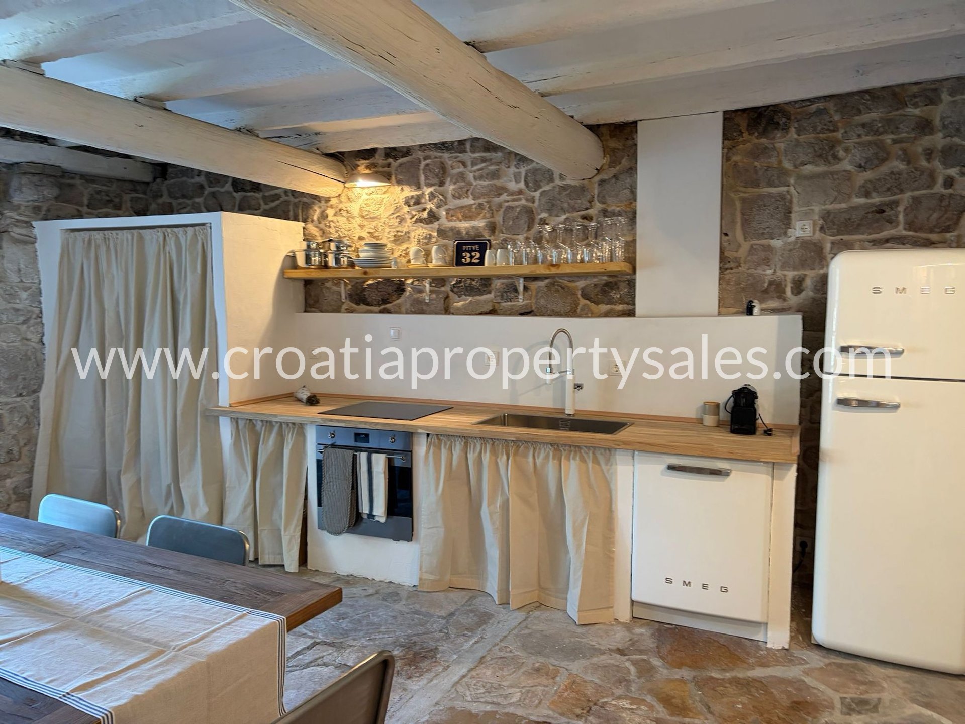 Casa In vendita -  Hvar