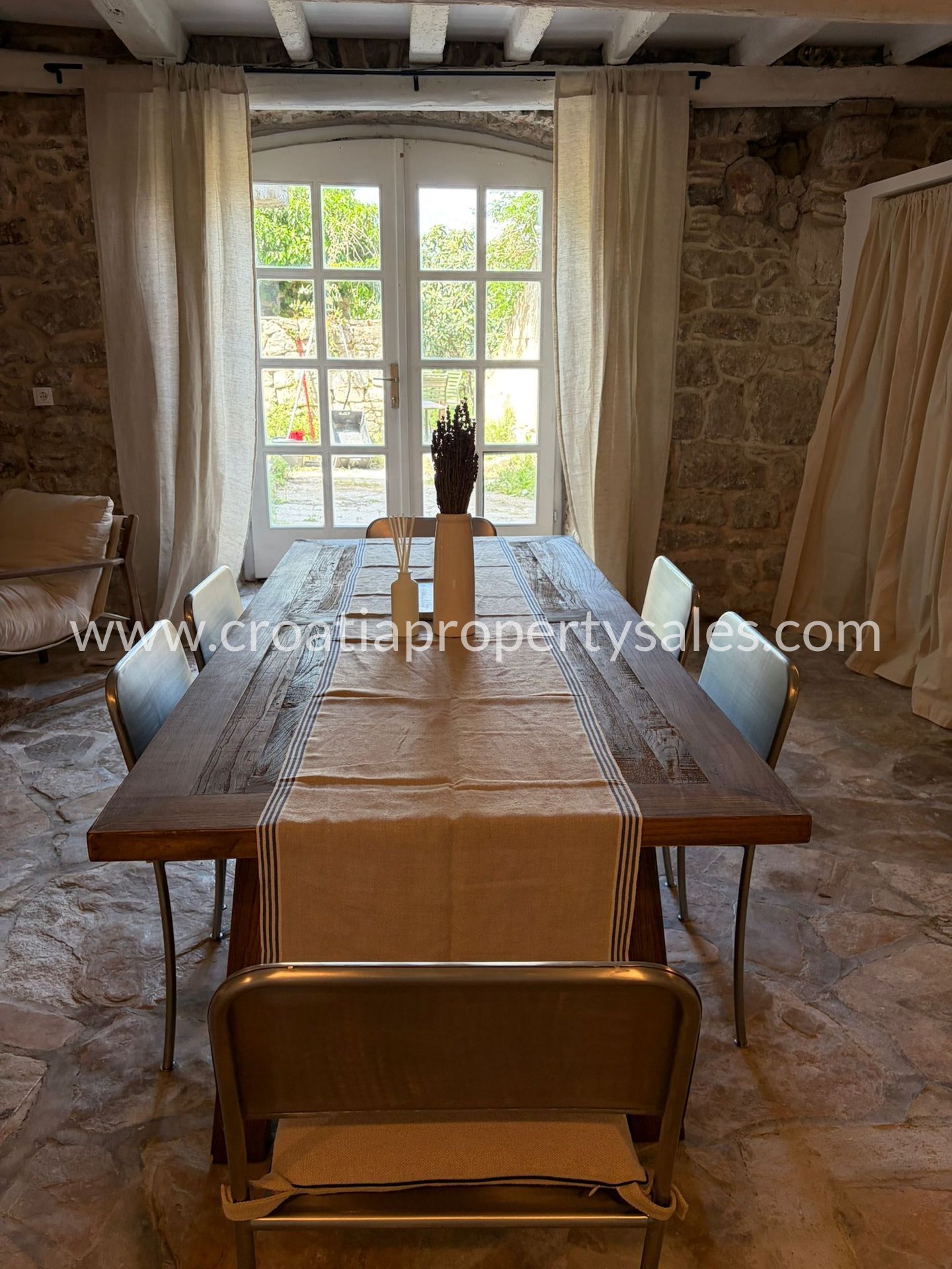 Casa In vendita -  Hvar