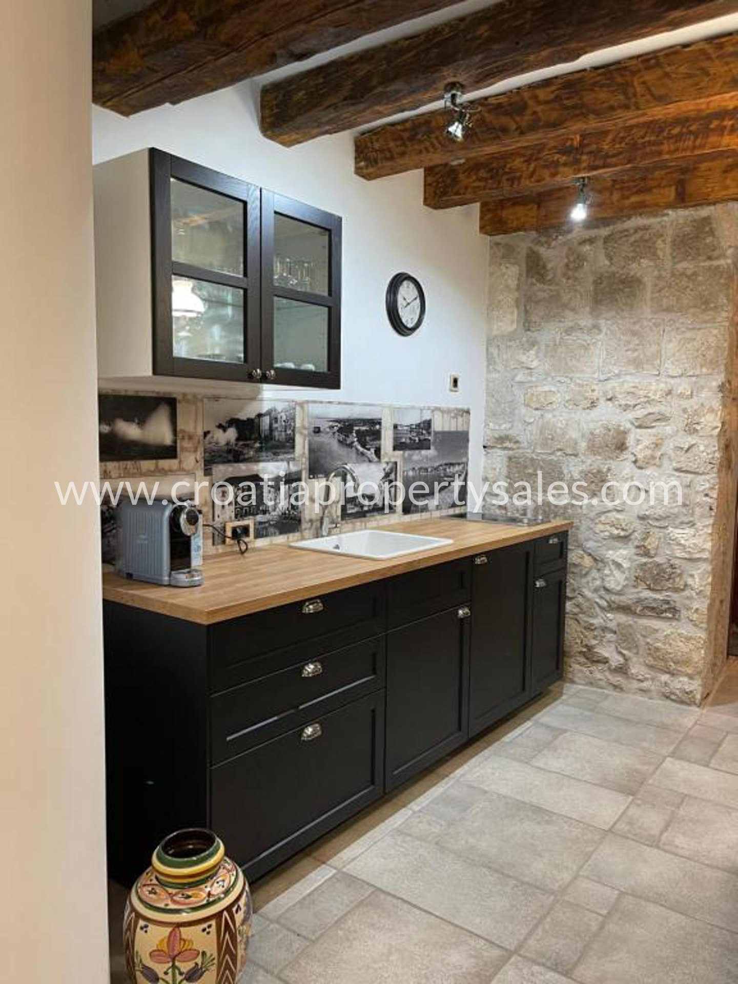 Casa In vendita -  Kastela
