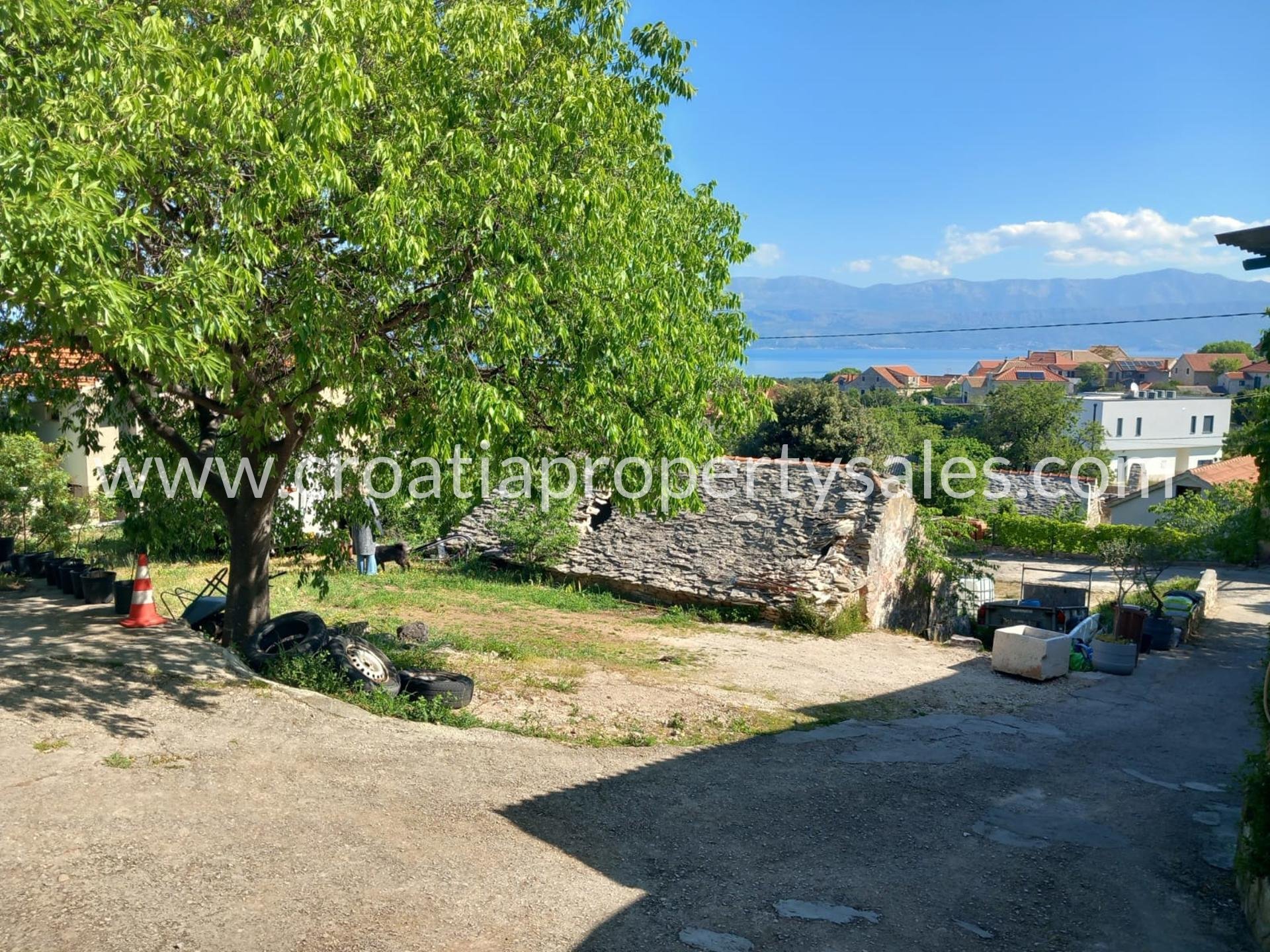 Land For sale -  Brac